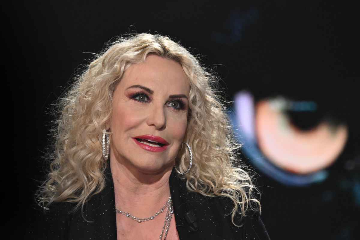 Antonella Clerici che parla