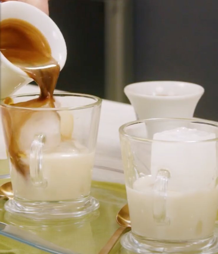 preparazione del caffè leccese