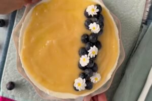cheesecake lemon curd