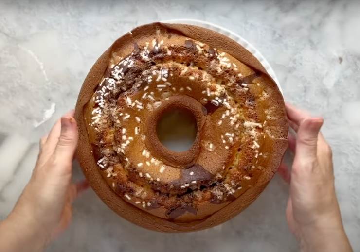 ciambellone vaniglia e cioccolato