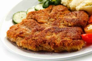 piatto con cotoletta e verdure