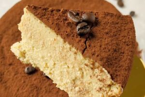 pezzo di torta al cappuccino