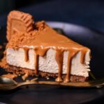 fetta di cheesecake al cioccolato