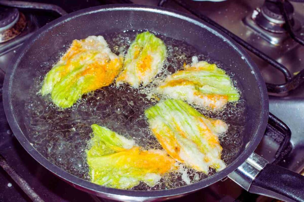 fiori di zucca fritti in padella