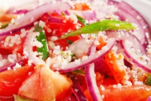 insalata di pomodori cipolla e peperone