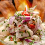 ceviche con pane abbrustolito