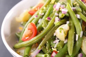 insalata di patate fagiolini e pomodori