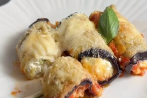 piatto con involtini di melanzane