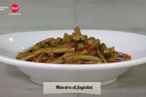piatto con fagiolini col sugo