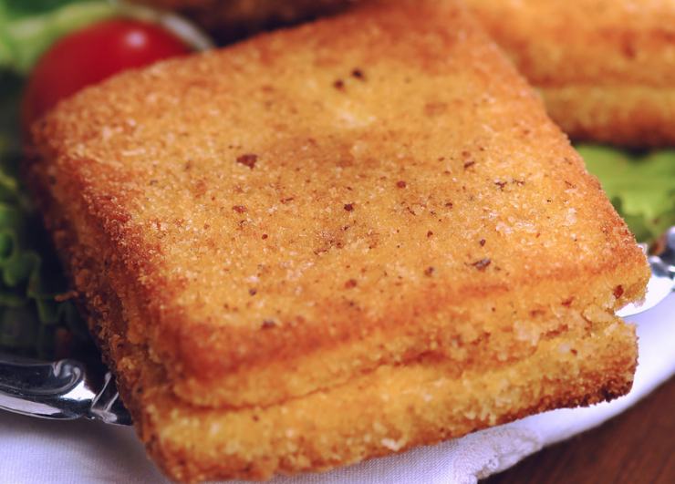 Mozzarella in carrozza nel piatto