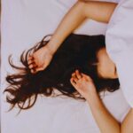 ragazza a letto