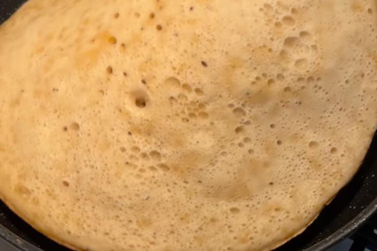 padella con pancake 
