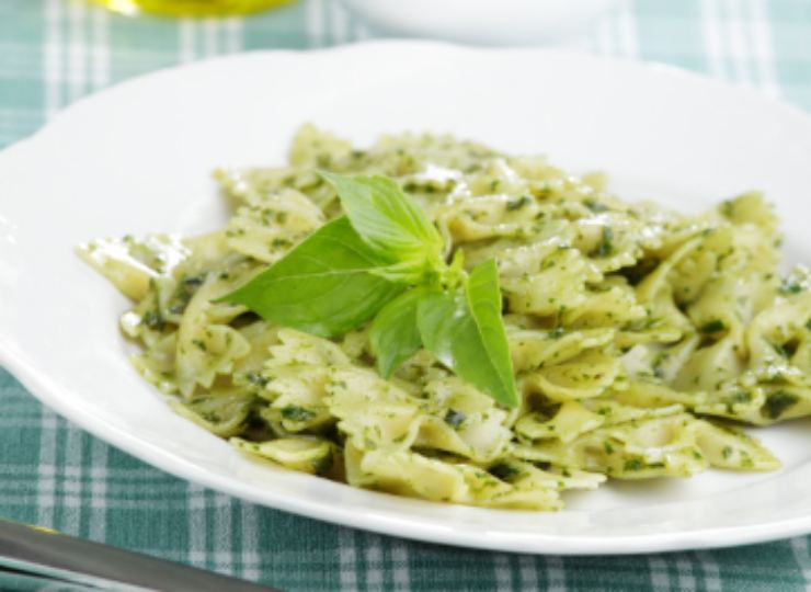 farfalle al pesto