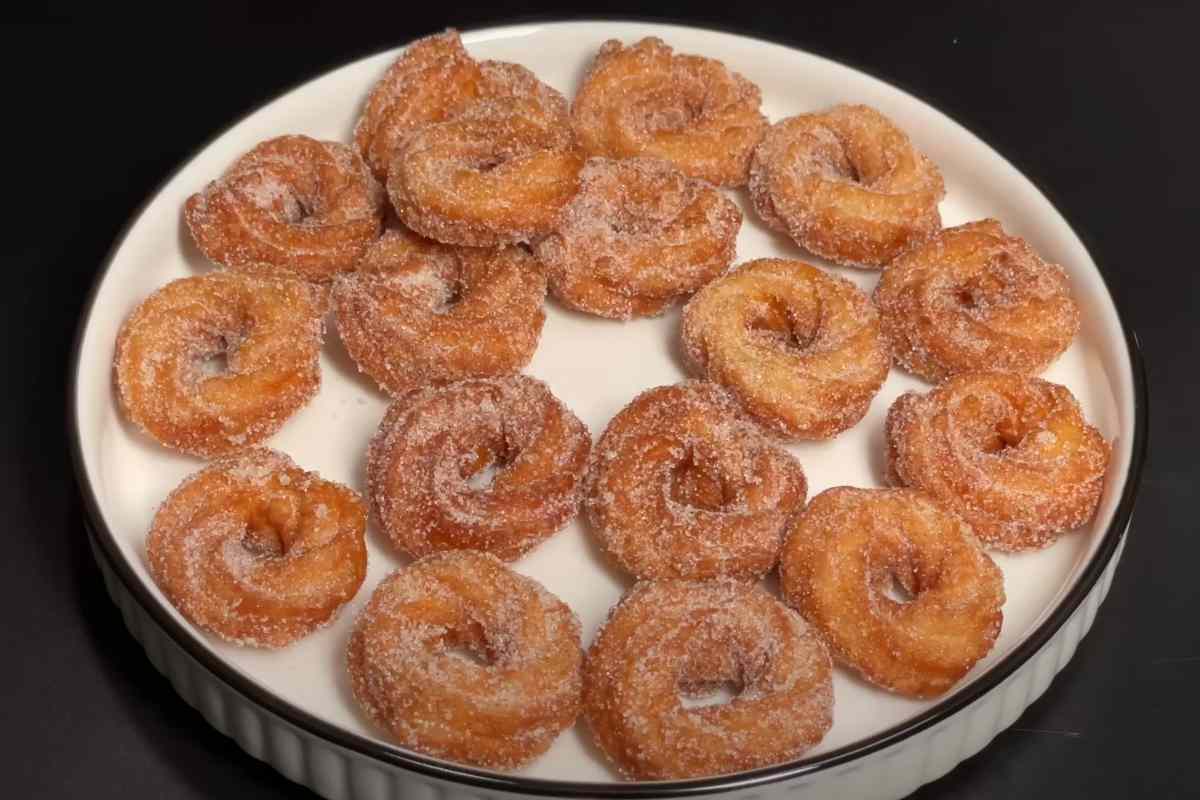 biscottini in un piatto