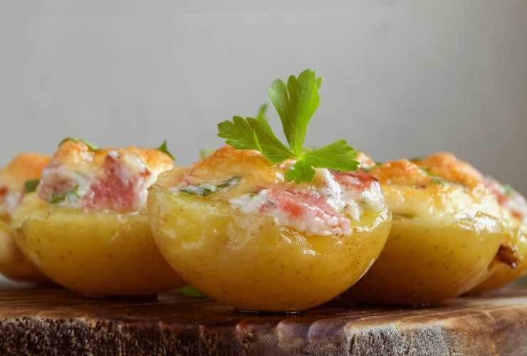 patate ripiene con guanciale e scamorza
