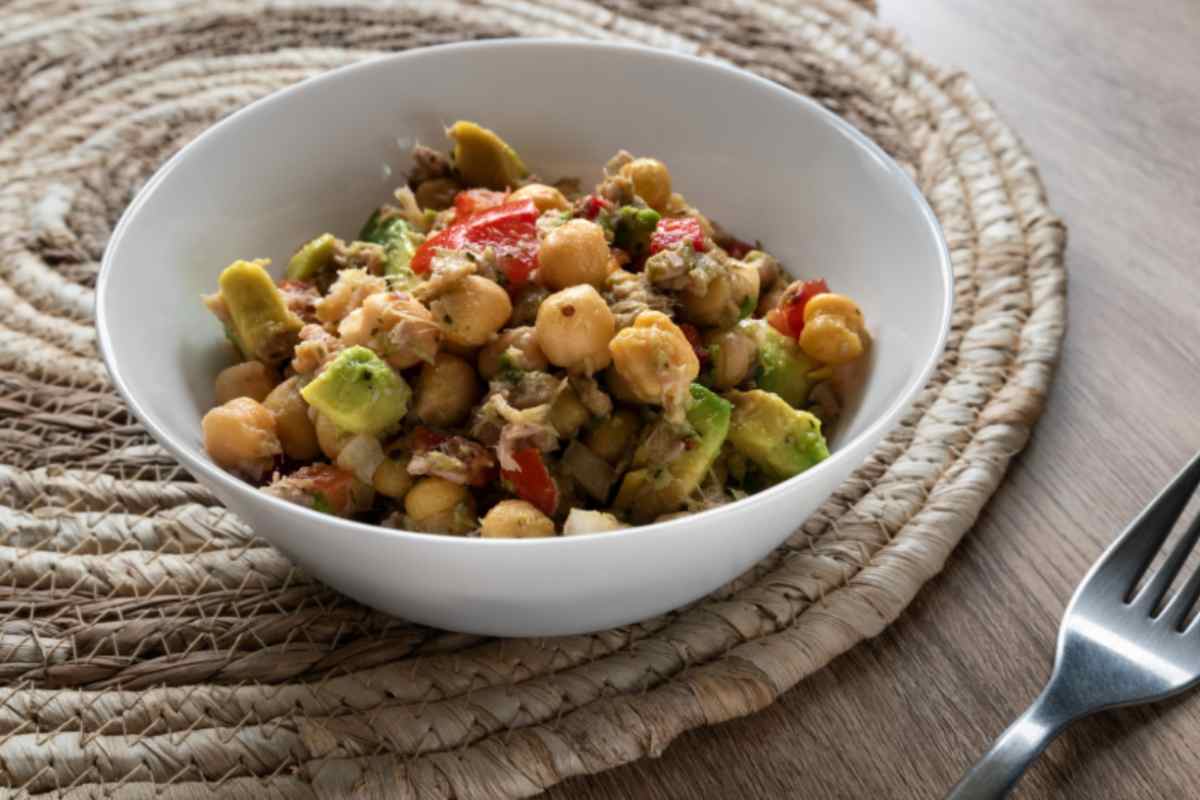 insalata di ceci e avocado