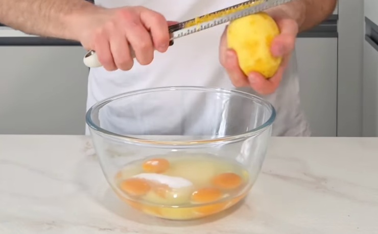 ciotola con ingredienti