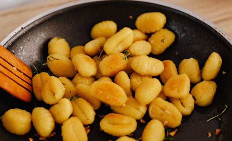 gnocchi fritti in padella