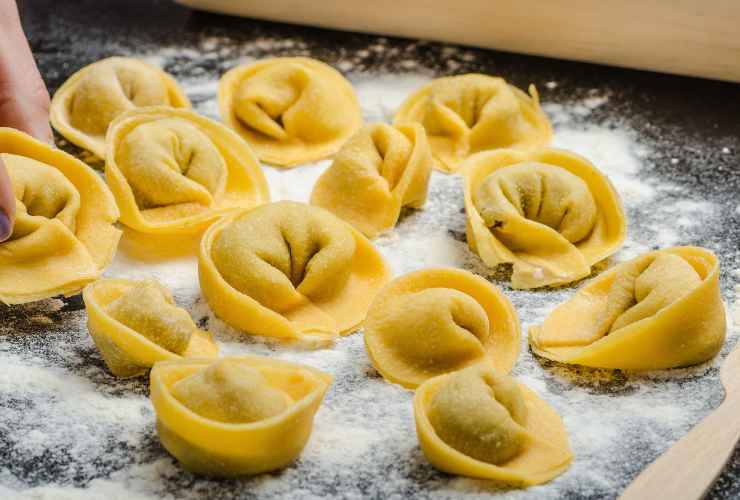 tortellini sul tagliere
