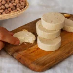 salame di ceci su tagliere