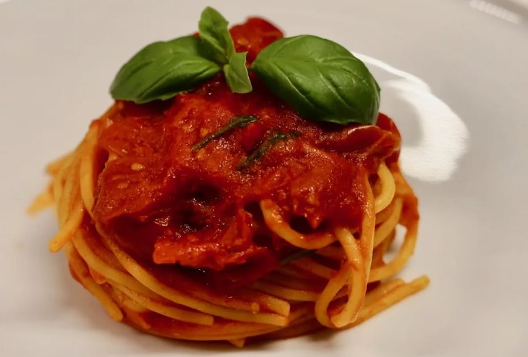 paitto di spaghetti al pomodoro