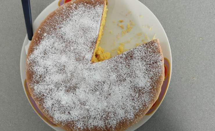 Torta Paradiso senza una fetta