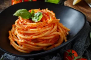 spaghetti al pomodoro