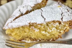 fette di torta al limone