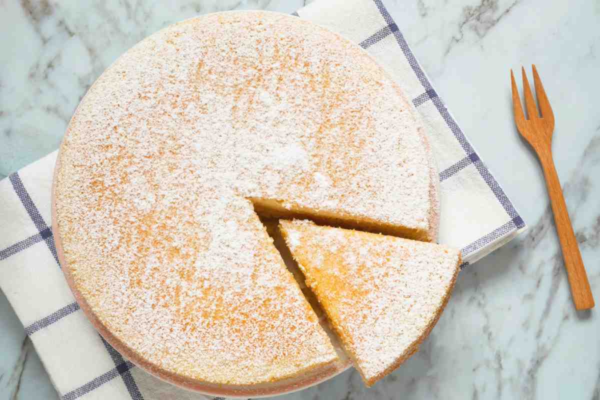 Torta con zucchero a velo