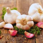 aglio sano e in spicchi