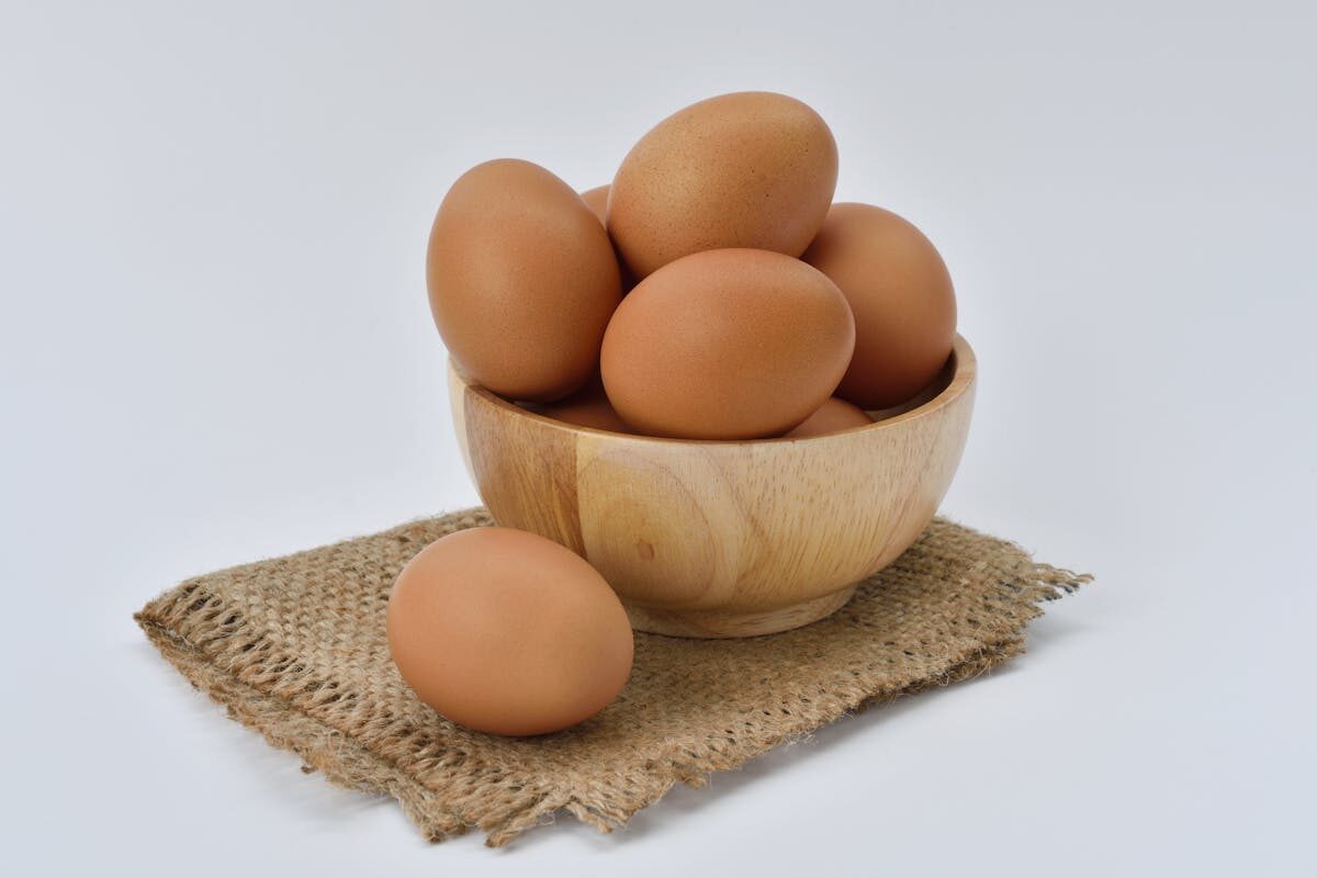 uova in una ciotola