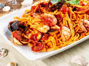 linguine con vongole, cozze e gamberi