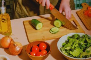 pomodori e cetrioli tagliati