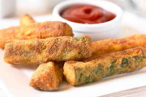 Bastoncini di zucchine con salsa