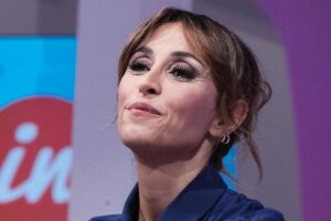 Benedetta Parodi con capelli raccolti