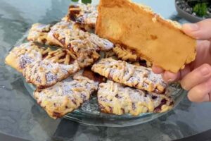 biscotti su un piatto