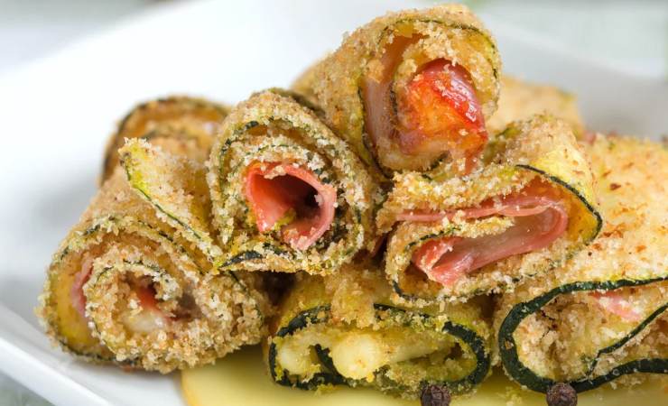 Involtini di zucchine ripieni con prosciutto