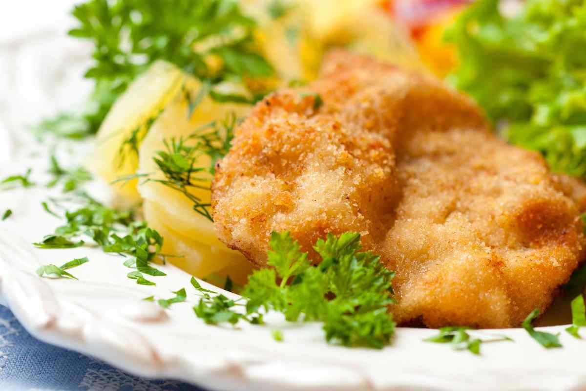 cotoletta con insalata