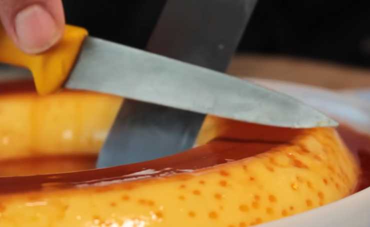 creme caramel tagliata col coltello