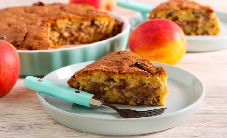 torta di mele e uvetta