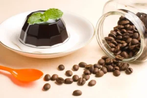 gelo al caffè con chicchi di caffè