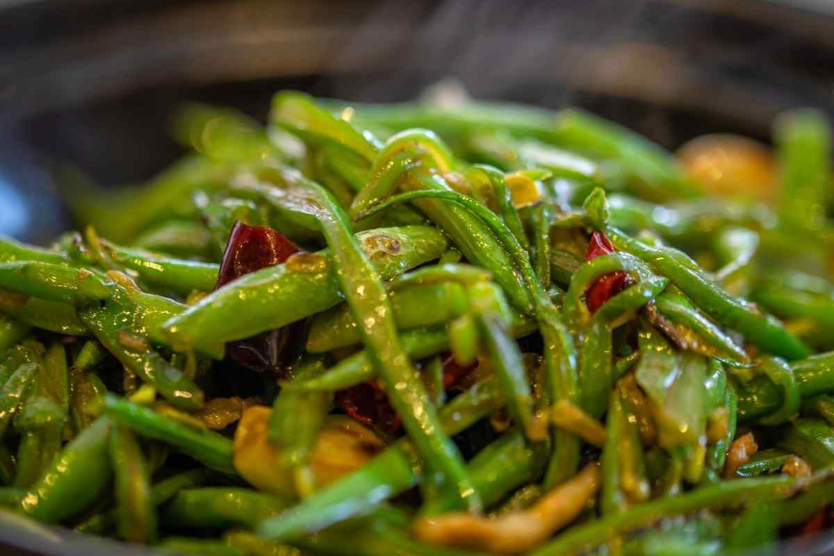 fagiolini cotti con peperoncino