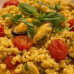 fregola con cozze e pomodorini