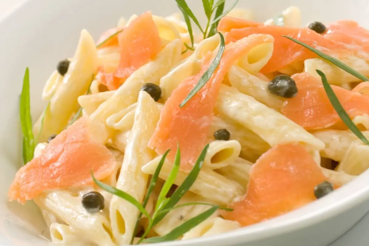 pasta fredda salmone e capperi
