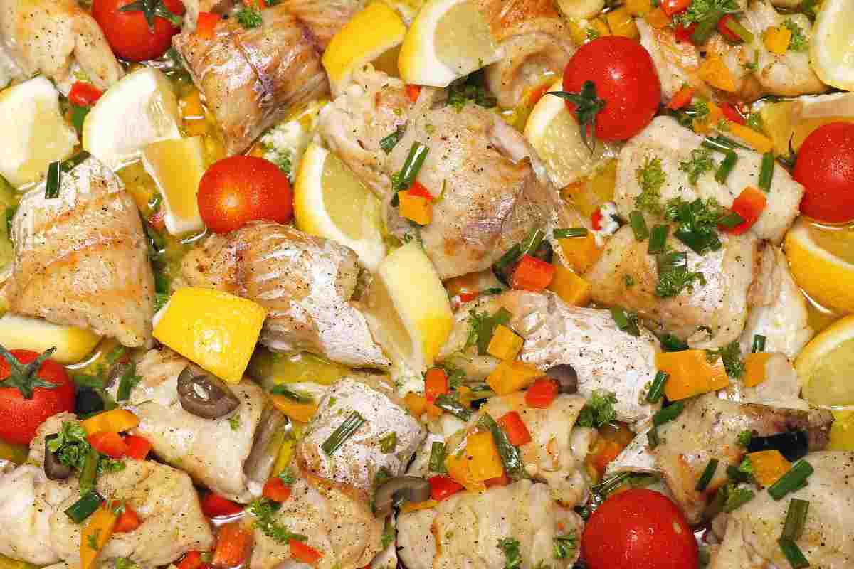 pesce stocco con pomodorini limone e olive