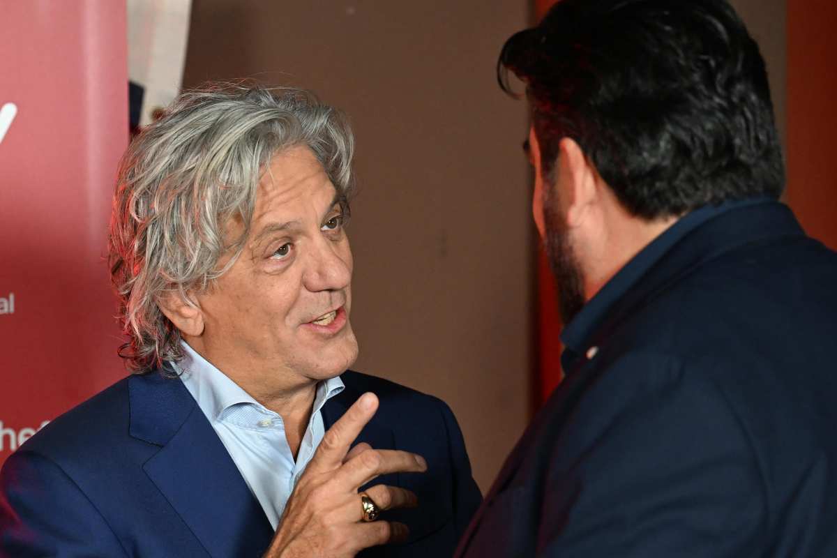 Giorgio Locatelli che parla con Antonino Cannavacciuolo