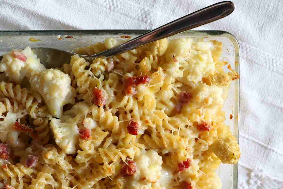teglia di pasta al forno al cavolfiore