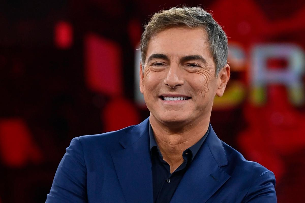 marco liorni sorridente in primo piano