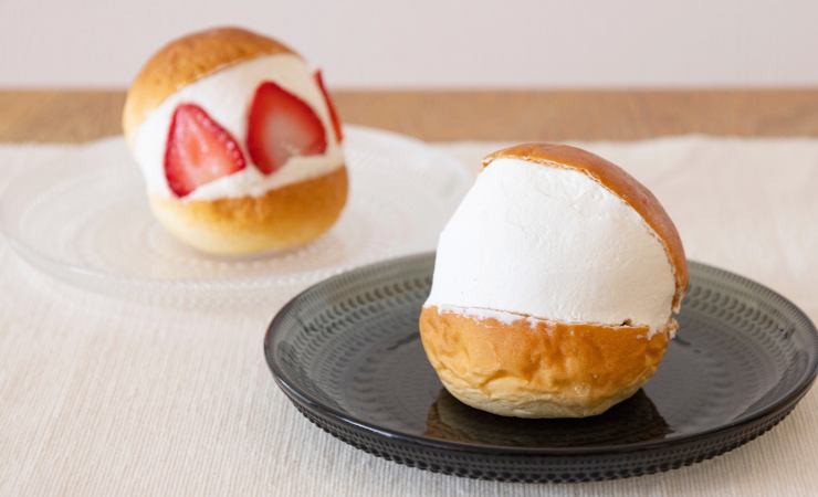 maritozzi con panna e fragole 
