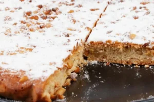 torta di pinoli tagliati